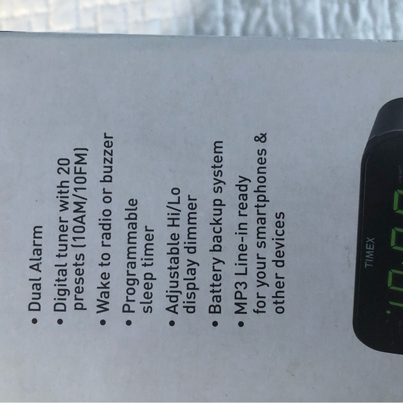 New In Box: Timex Audio AM/FM Dual Alarm Clock with Digital Tuning - 20 Presets - Picture 6 of 6